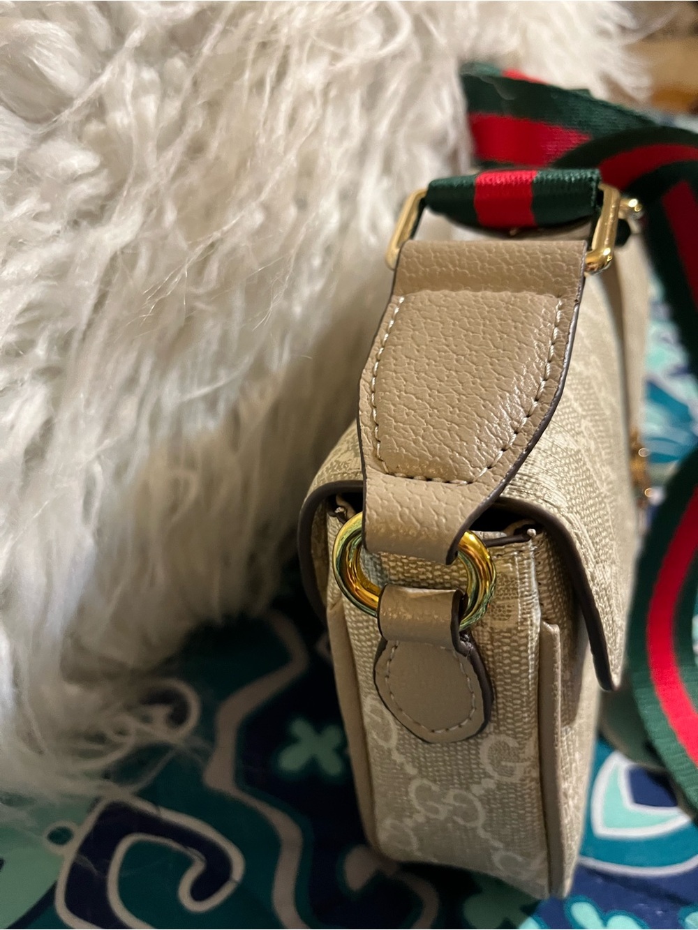 Beige GG Canvas Crossbody Bag with Green-Red Web Strap - Picture 6 of 6